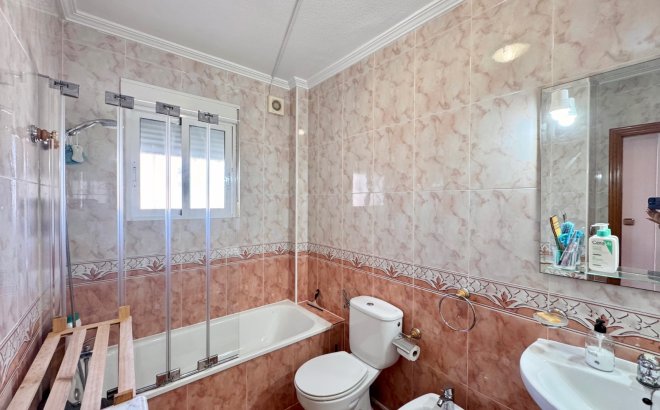 Resale - Terraced house -
Villamartin