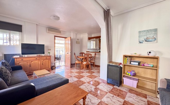 Resale - Terraced house -
Villamartin