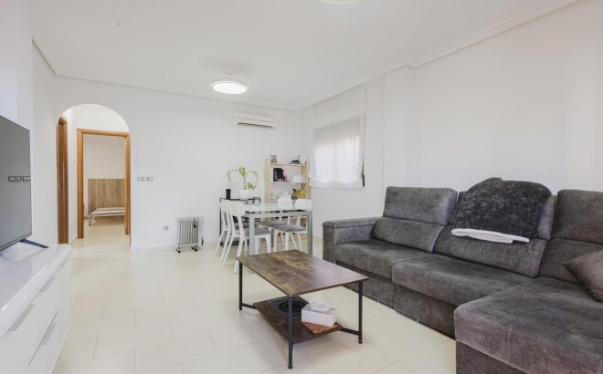 Resale - Villa -
Torrevieja - Costa Blanca