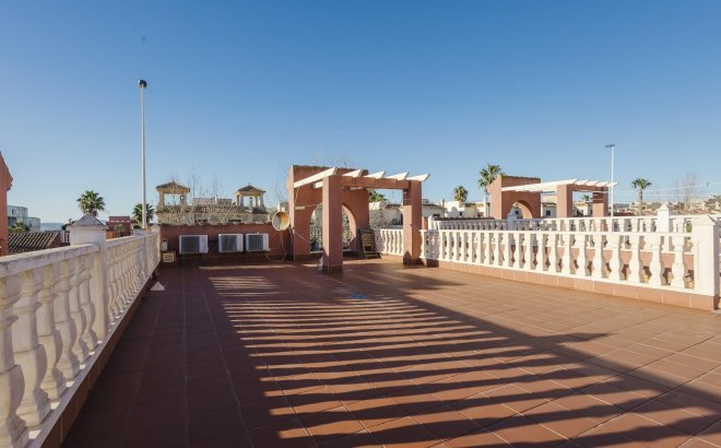 Resale - Villa -
Torrevieja - Costa Blanca