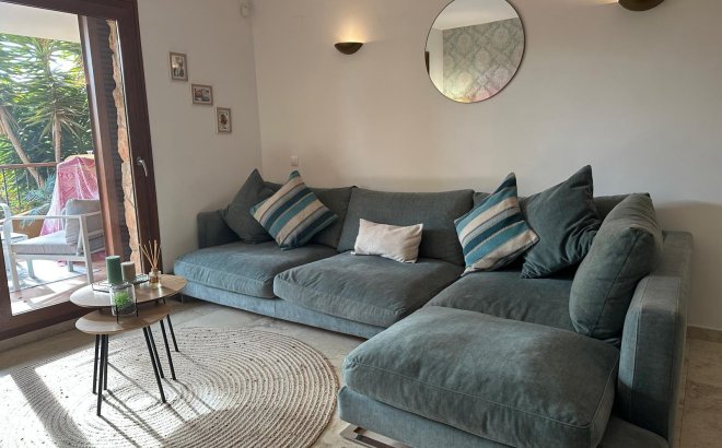 Resale - Apartment -
Punta Prima - Costa Blanca