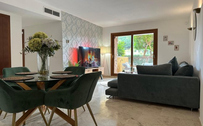 Resale - Apartment -
Punta Prima - Costa Blanca