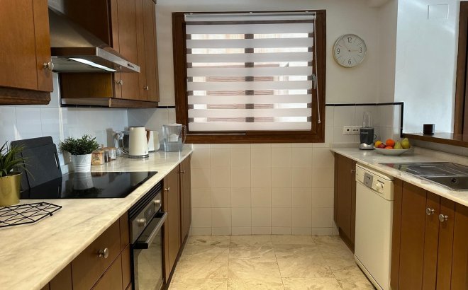 Resale - Apartment -
Punta Prima - Costa Blanca