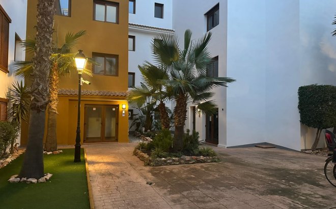 Resale - Apartment -
Punta Prima - Costa Blanca