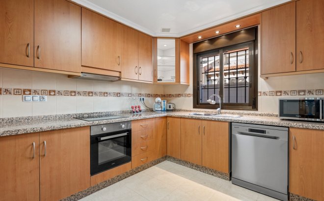 Resale - Villa -
San Miguel de Salinas - Inland