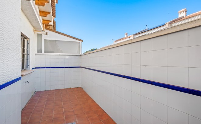 Resale - Villa -
San Miguel de Salinas - Inland