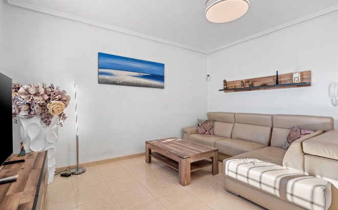 Resale - Villa -
San Miguel de Salinas - Inland