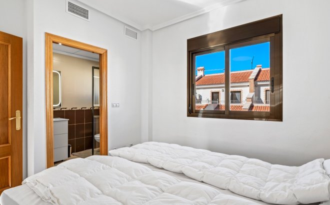 Resale - Villa -
San Miguel de Salinas - Inland