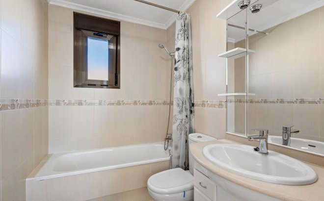 Resale - Villa -
San Miguel de Salinas - Inland