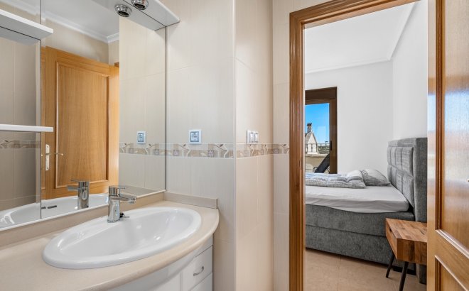 Resale - Villa -
San Miguel de Salinas - Inland