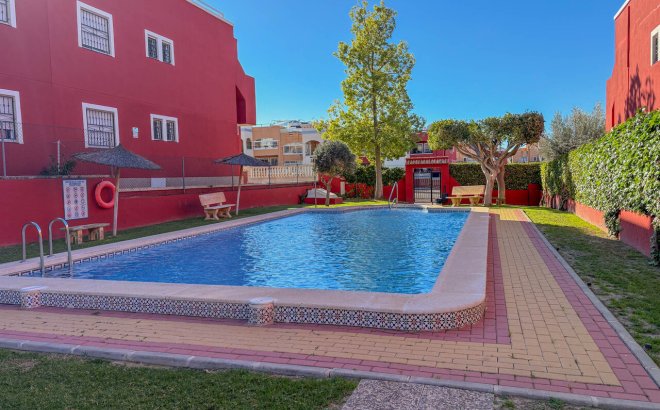Resale - Apartment -
Los Altos - Costa Blanca