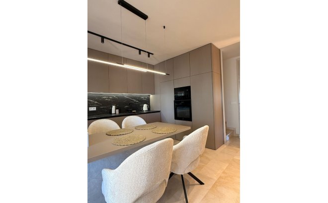 Resale - Penthouse -
Las Ramblas Golf - Inland