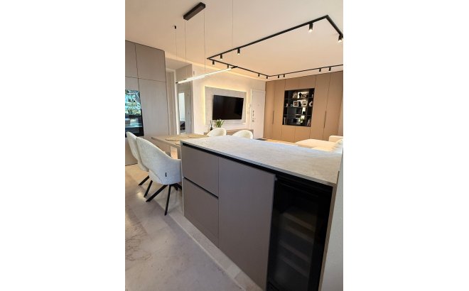 Resale - Penthouse -
Las Ramblas Golf - Inland