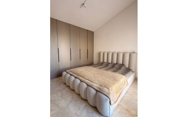 Resale - Penthouse -
Las Ramblas Golf - Inland