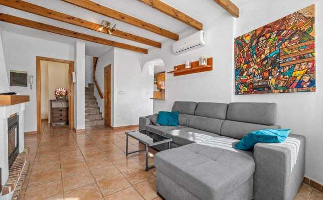Resale - Villa -
Orihuela Costa - Costa Blanca
