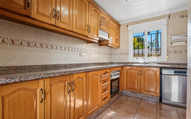 Resale - Villa -
Orihuela Costa - Costa Blanca