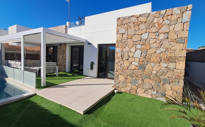 Resale - Villa -
Cabo Roig - Costa Blanca