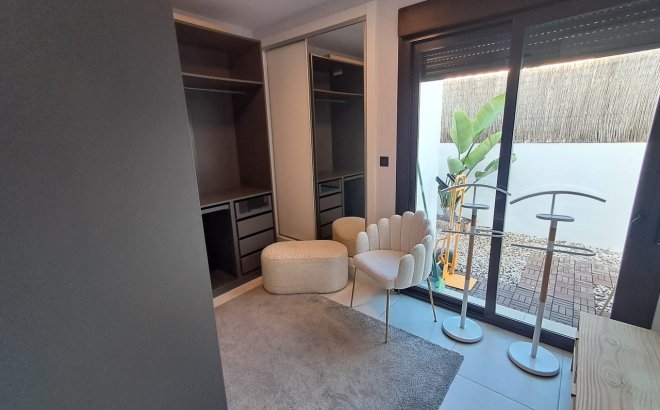 Resale - Villa -
Cabo Roig - Costa Blanca