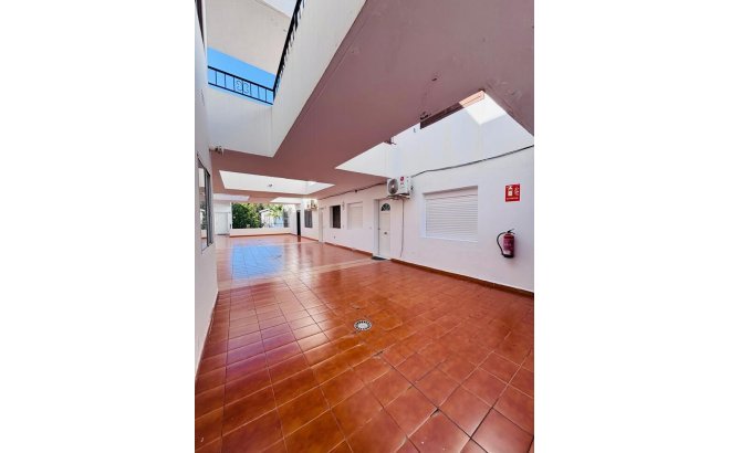 Resale - Apartment -
Villamartin - Costa Blanca