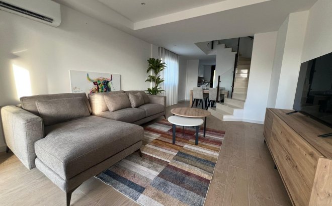 New Build - Town House -
La Union - centro