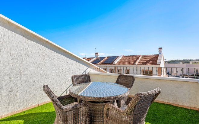 Resale - Town House -
San Miguel de Salinas - Inland