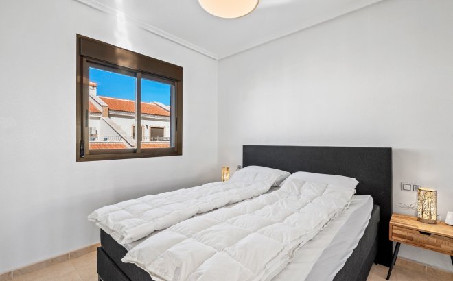 Resale - Town House -
San Miguel de Salinas - Inland