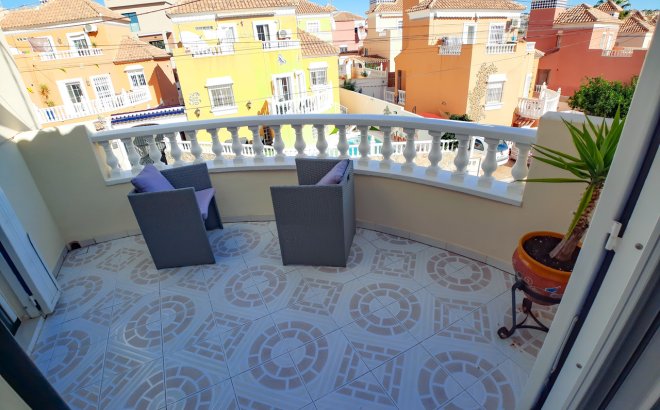 Resale - Villa -
Villamartin - Costa Blanca