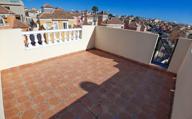 Resale - Villa -
Villamartin - Costa Blanca
