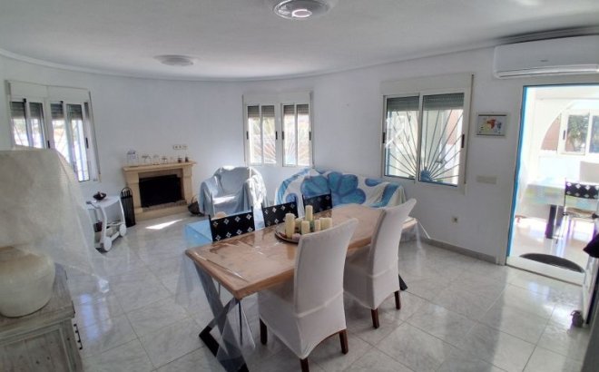 Resale - Villa -
Rojales - Inland