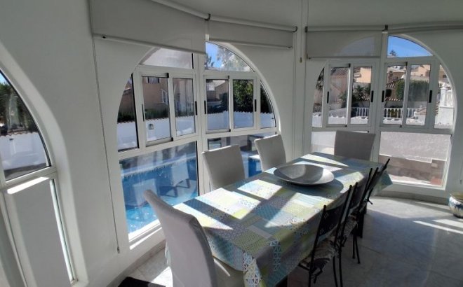 Resale - Villa -
Rojales - Inland