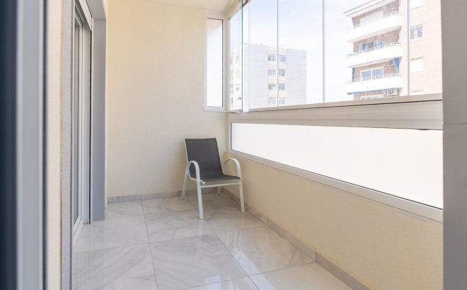 Resale - Town House -
Torrevieja - Punta Prima