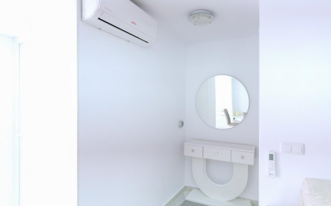 Resale - Town House -
Torrevieja - Punta Prima