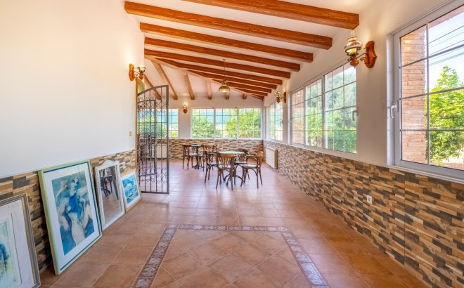 Resale - Villa -
Torrevieja - El Chaparral