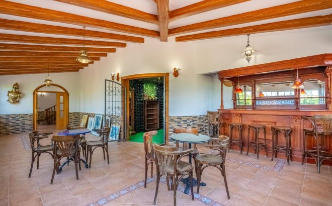 Resale - Villa -
Torrevieja - El Chaparral