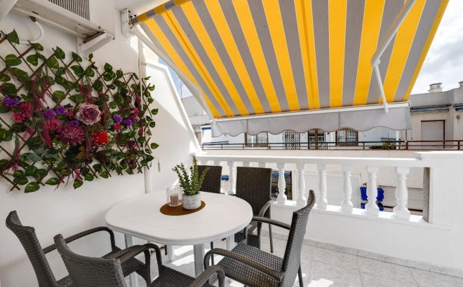 Herverkoop - Appartement -
Torrevieja - Estacion De Autobuses