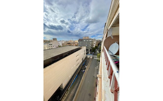 Resale - Penthouse -
Torrevieja - Playa de cura