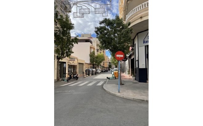 Resale - Penthouse -
Torrevieja - Playa de cura