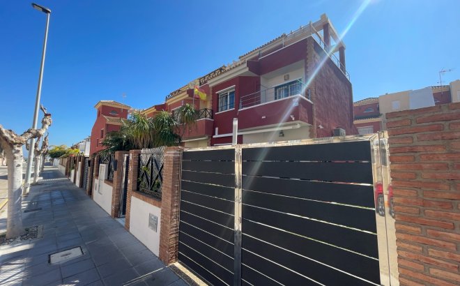 Resale - Town House -
Torre de la Horadada - Costa Blanca