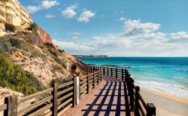 Herverkoop - Penthouse -
Villamartin - Costa Blanca