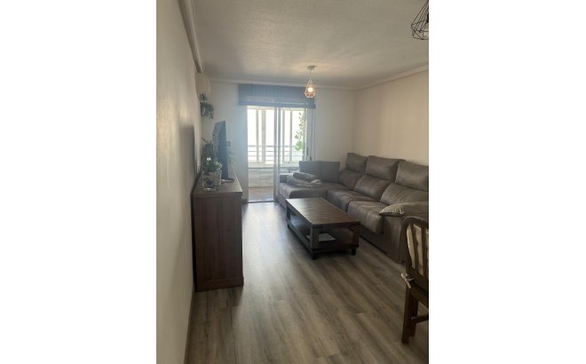 Resale - Apartment -
Torrevieja - Centro