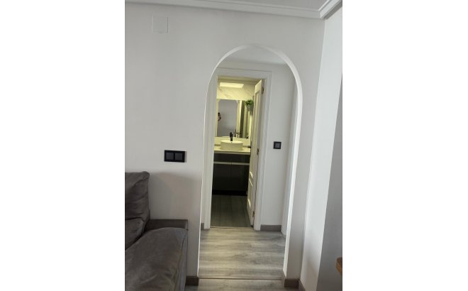 Resale - Apartment -
Torrevieja - Centro