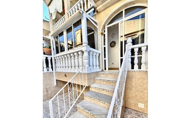 Resale - Town House -
Playa Flamenca - Costa Blanca