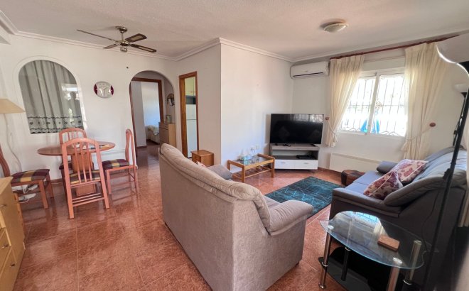 Resale - Villa -
Vistabella Golf Entre Naranjos - Inland