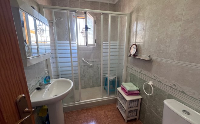 Resale - Villa -
Vistabella Golf Entre Naranjos - Inland