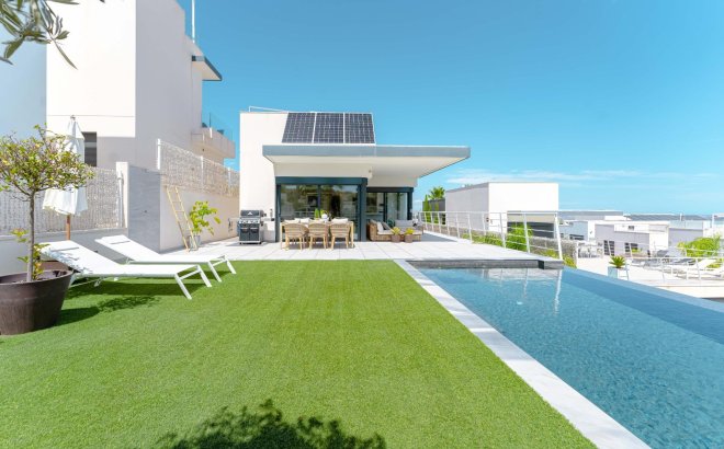 Resale - Villa -
San Miguel de Salinas - Bellavista