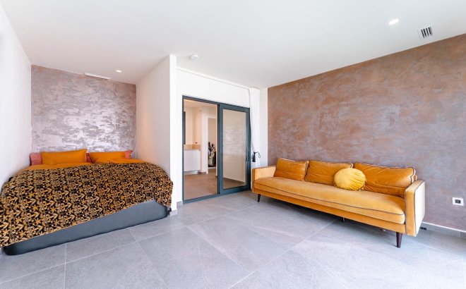 Resale - Villa -
San Miguel de Salinas - Bellavista