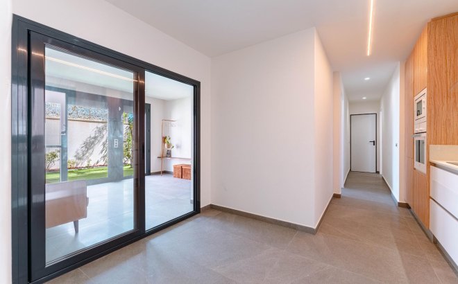 Resale - Villa -
San Miguel de Salinas - Bellavista