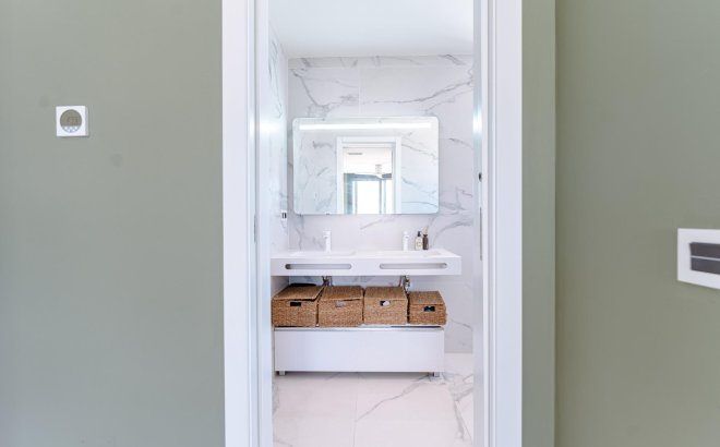 Resale - Villa -
San Miguel de Salinas - Bellavista