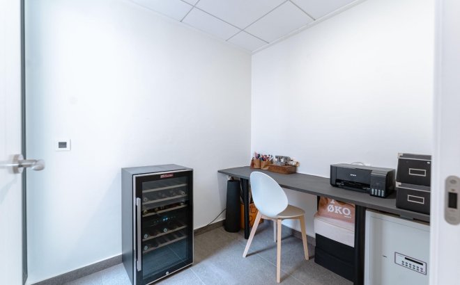 Resale - Villa -
San Miguel de Salinas - Bellavista