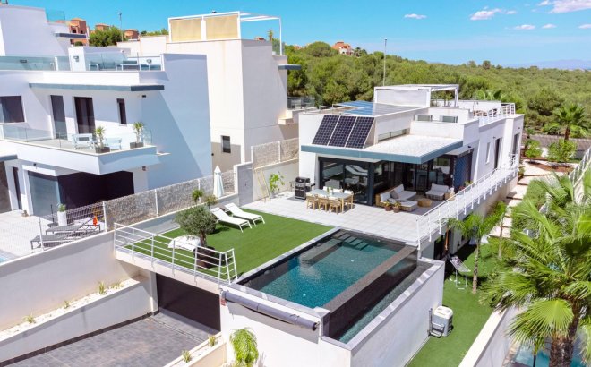 Resale - Villa -
San Miguel de Salinas - Bellavista